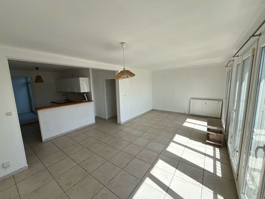 AIX SUD - T4 AVEC STATIONNEMENT PROCHE AUTOROUTES, - Photo 1