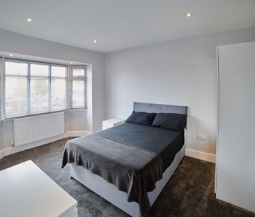 1 bedroom Flat To Let - Photo 4