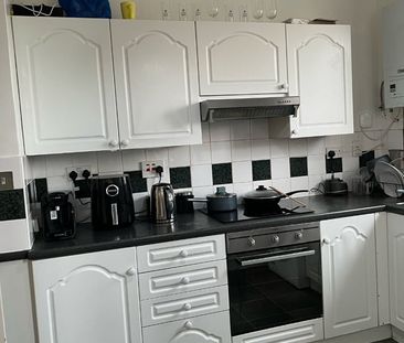 Room in a Shared House, North Circular Road, NW10 - Photo 6