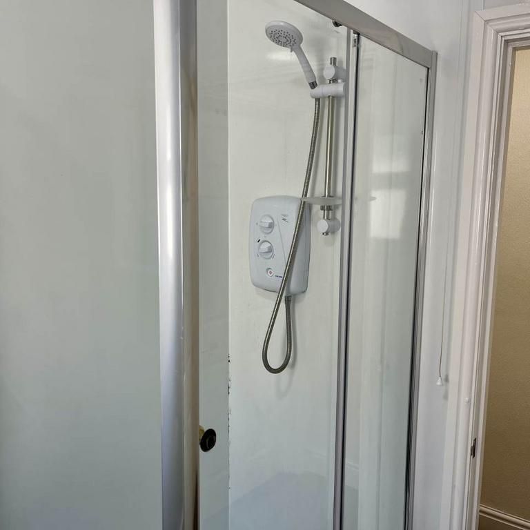 4 bedroom house to rent - Photo 1