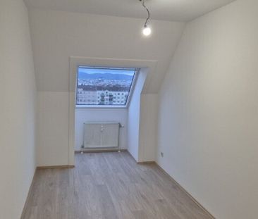 Exklusive Dachgeschosswohnung mit Panoramablick – 3 Zimmer im moder... - Foto 4