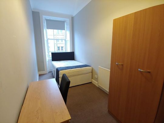 5 bedroom flat to rent - Photo 1