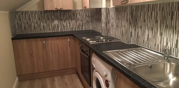Studio Flat, Sydenham Road, SE26 - Photo 2