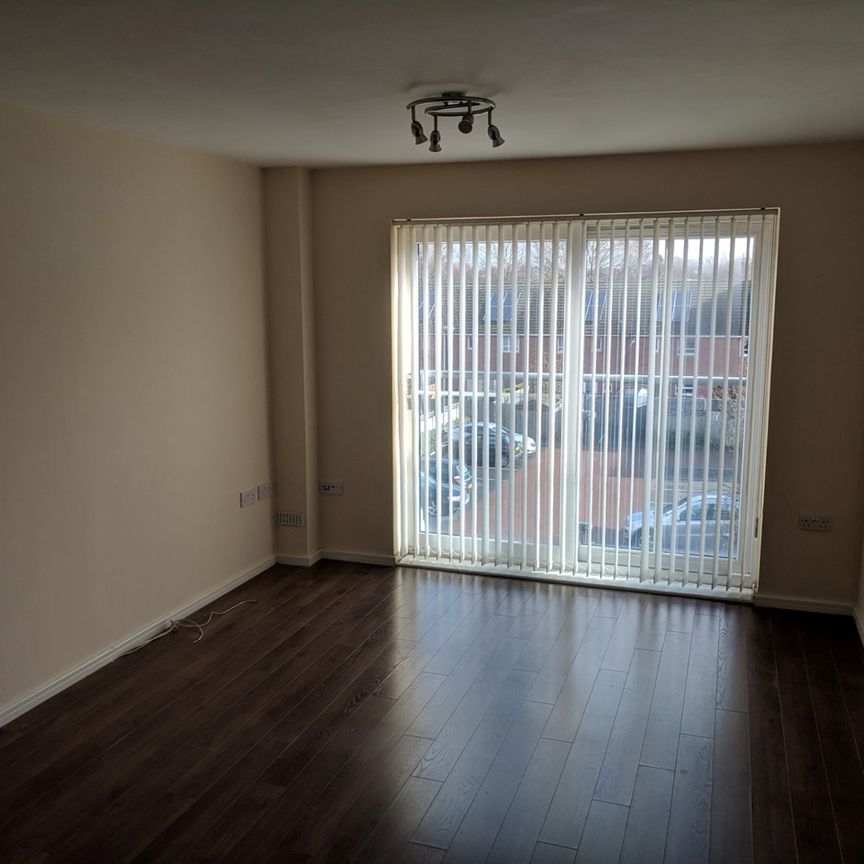 2 Bed Flat, Alban Street, M7 - Photo 1