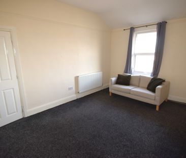 To Let 2 Bed Apartment - Photo 6