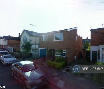 2 bedroom semi-detached house to rent - Photo 5