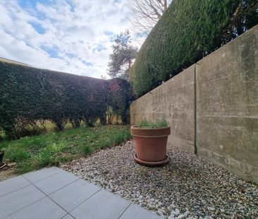 Bel appartement avec terrasse dans un cadre calme et verdoyant - Photo 4