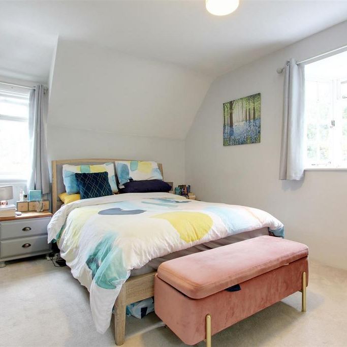 4 bedroom apartment to rent - Photo 1