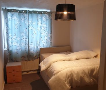 Nice room; fine appartment in perfect suburb location - Foto 5