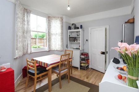 3 bedroom terraced house to rent - Photo 3