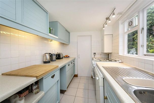 2 bedroom terraced house to rent - Photo 1