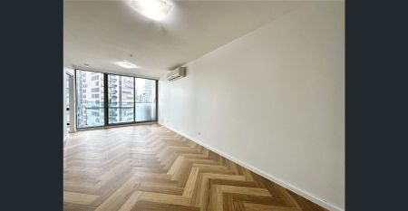 UNFURNISHED MAGNIFICENT FLOORBOARD TWO BEDROOM ONE CARPARK APARTMENT LOCATED IN MAINPOINT - SOUTHBANK !!! - Photo 2