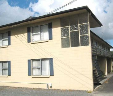 Tidy One Bedroom Unit with Central Location - Photo 3