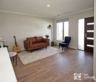 Well-Maintained Family Home in Prime Location - Photo 3