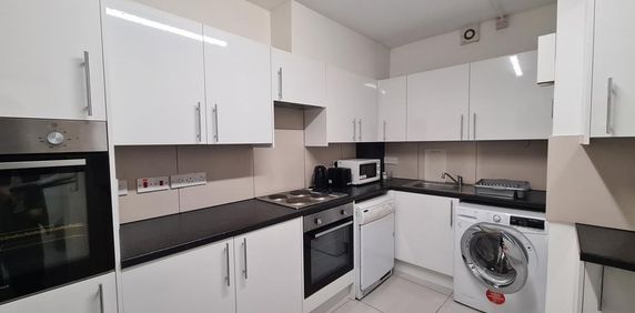 Studio to rent - Photo 2