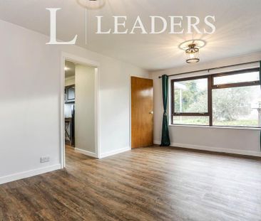 2 bedroom bungalow to rent - Photo 2