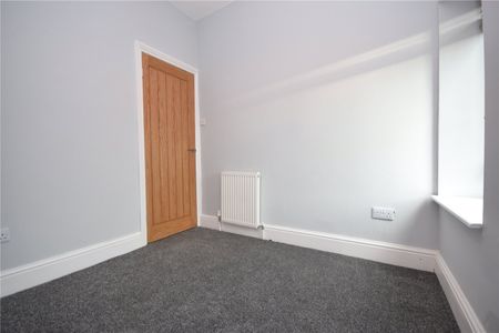 1, Park Road, Rawdon, Leeds, LS19 6HX - Photo 5