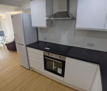 2 bedroom flat to rent - Photo 4