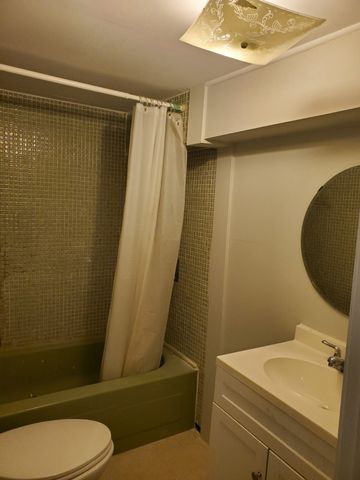 For Lease - 853 Douglas Avenue, Pickering, Ontario - Photo 2