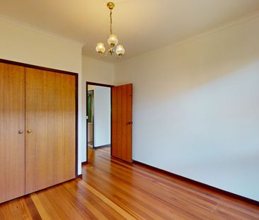 SPACIOUS LIGHT FILLED UNIT - Photo 5