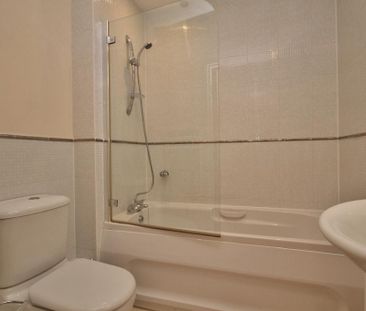 Oriental Road, Woking, Surrey, GU22 7PH - Photo 5