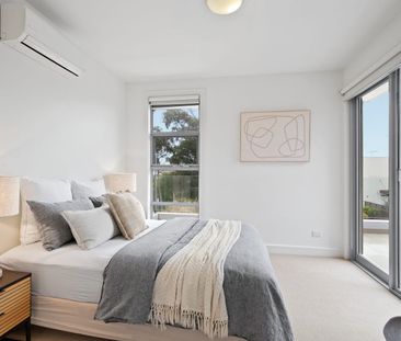 EFFORTLESS INDOOR LIVING IN A PEACEFUL POCKET - Photo 6
