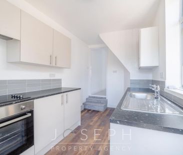 3 bedroom terraced house to rent - Photo 3