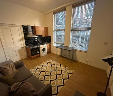 1 bedroom flat to rent - Photo 2