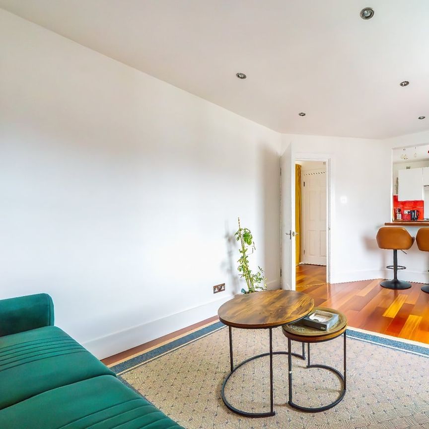 1 Bed Flat, Oaklands Grove, W12 - Photo 1