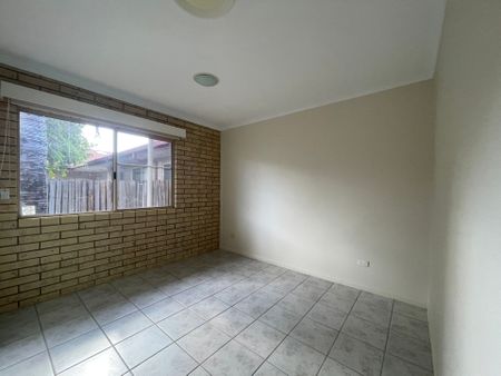 Charming 2 Bedroom Brick Home - Photo 2