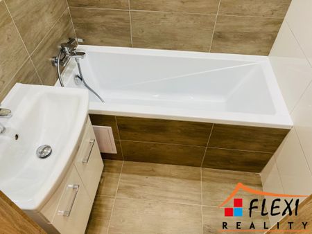 Pronájem bytu 2+1 56 m² - Fotografie 5