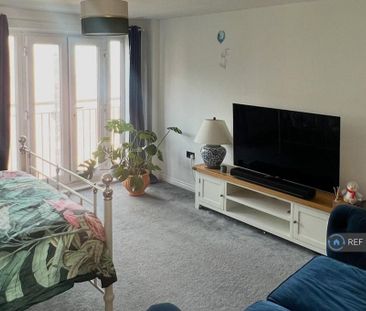 2 bedroom penthouse to rent - Photo 5