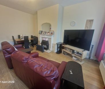 Vinery View, Leeds - Photo 2