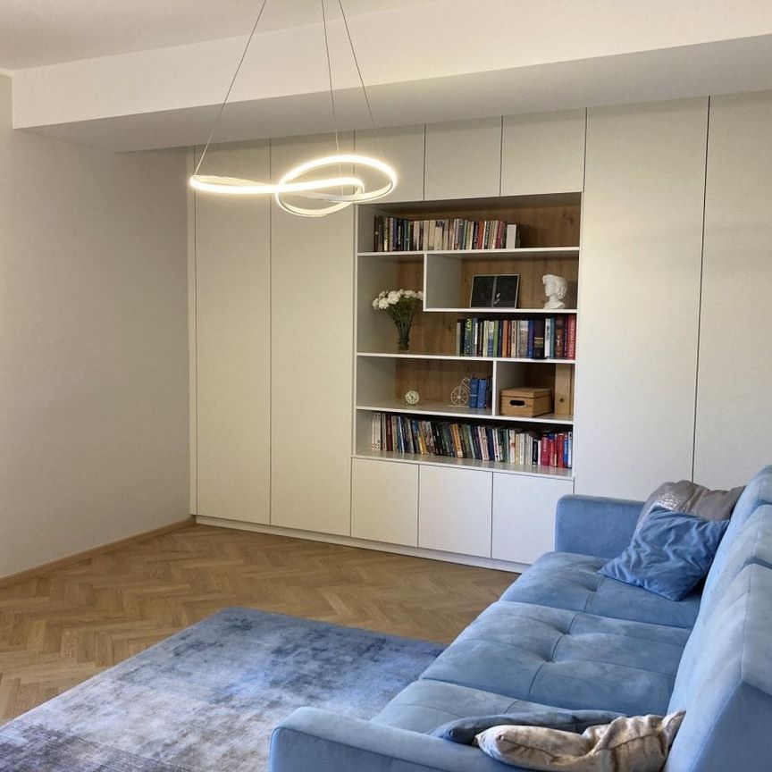 Trzy pokoje przy Łazienkach Królewskich 62 m² - Zdjęcie 1