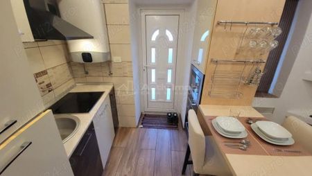 Mantuleasa - garsoniera - vila - renovata - Fotografie 4