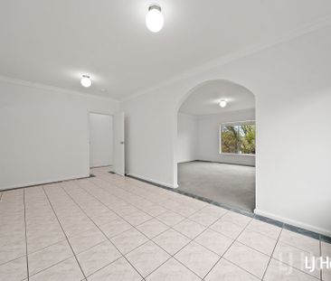 3 Hazelwood Street, Queanbeyan NSW 2620 - House For Rent | Domain - Photo 6