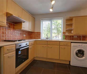 2 bedroom flat to rent - Photo 3