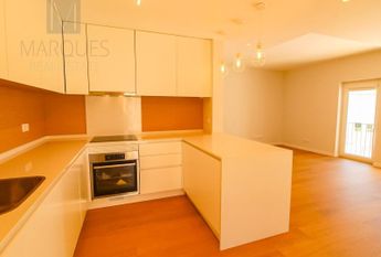 Apartamento T1+1 em Setúbal