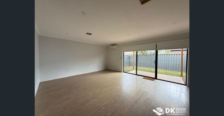 Modern Family Home in Tarneit - Photo 2