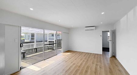 CASTLECLIFF - 4 BEDROOMS - Photo 3