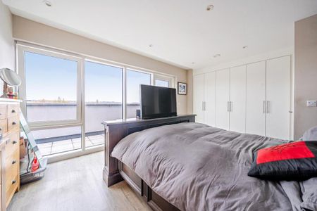 3 bedroom flat to rent - Photo 5