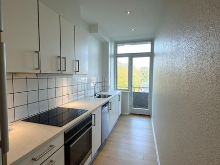 <b>Delevenlig og seniorvenlig 2-værelses lejlighed med altan</b><br> - Photo 4