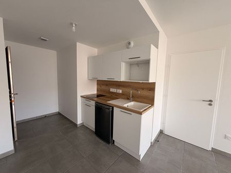 Location Appartement 2 pièces 44m² - Photo 5