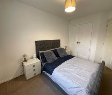 Price £895 pcm - Available Now - Furnished - Photo 2