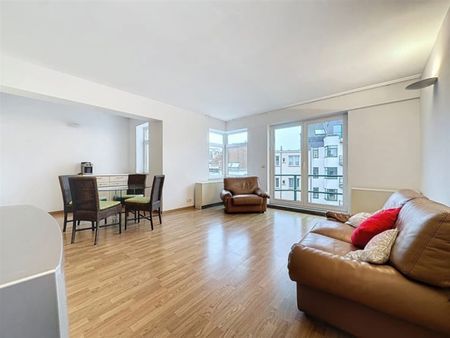 Appartement te huur - Foto 2