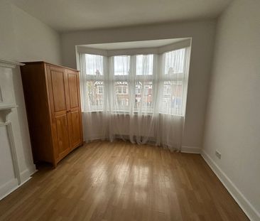 3 Bed Flat, Ealing Park Mansions, W5 - Photo 4