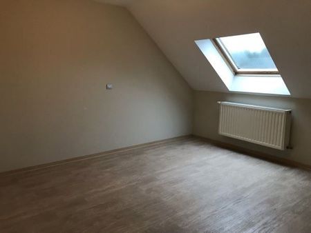 Gezellige halfopen woning met 3 slaapkamers, veranda en carport in Paal - Foto 4