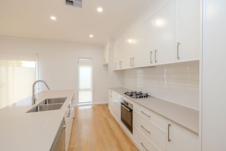 Stylish & Low-Maintenance Living in Prime Location - Photo 5