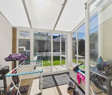 3 bedroom semi-detached house to rent - Photo 6