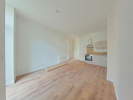 Location Appartement 2 pièces 38m² ROMANS SUR ISERE 26100 - Photo 1